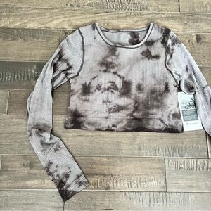 Lululemon Ebb to Street Long-Sleeve Shirt
Marble Dye Yoga Crop Top Workout 8